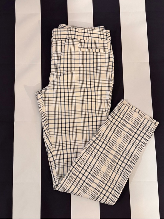 Banana Republic Pants - Banana Republic Cream and Black Plaid Trousers